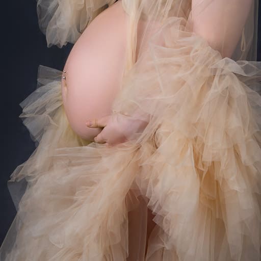 8 Maternity Movement - Studio Kate Portrait Design - L